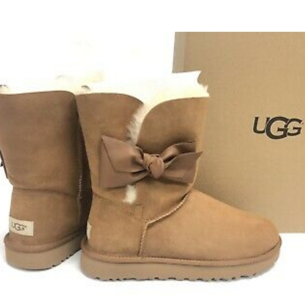 Ugg boots in Chestnut color